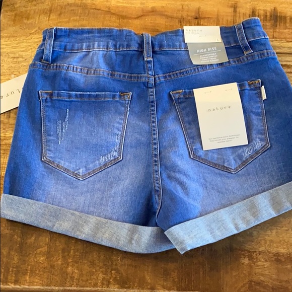 Nature Brand new high rise jean shorts - Picture 4 of 6